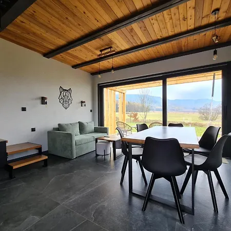 Wataha Pod Basztami - Wadera - Caloroczne *